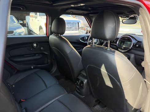 Used 2019 MINI Cooper Clubman ALL4 w/ Premium Package AWD/4WD image 6