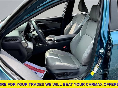 Used 2025 Toyota Camry SE FWD image 19
