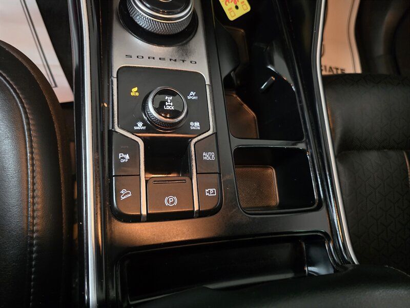 Used 2022 Kia Sorento S AWD/4WD image 29