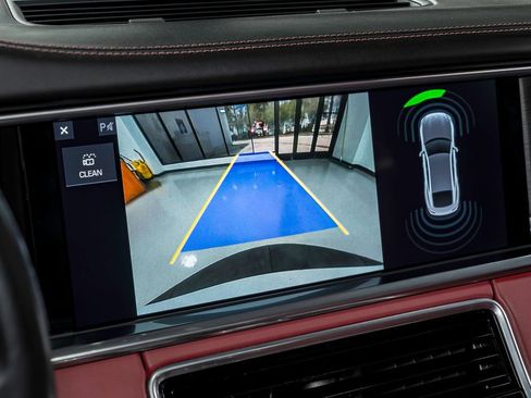 Used 2020 Porsche Panamera GTS image 25