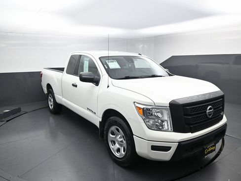 Used 2021 Nissan Titan S w/ S Utility Package image 10