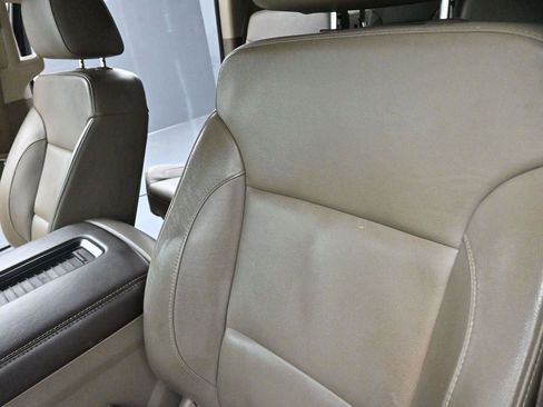 Used 2016 Chevrolet Suburban LT AWD/4WD image 18