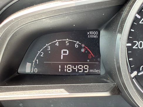 Used 2018 MAZDA MAZDA3 Sport image 29