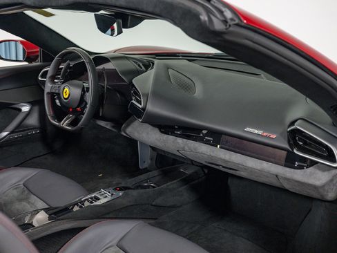 Used 2025 Ferrari 296 GTS image 40