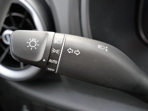 Certified 2023 Hyundai Kona SE image 34