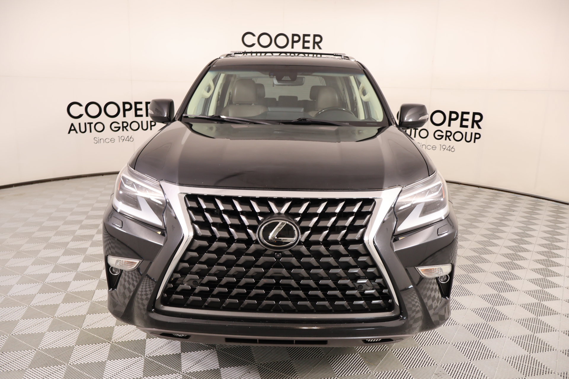 Used 2023 Lexus GX 460 Luxury w/ Accessory Package AWD/4WD image 10