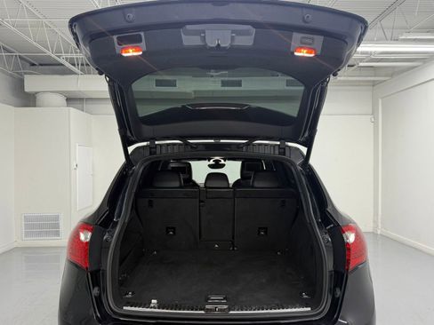 Used 2013 Porsche Cayenne Turbo image 48