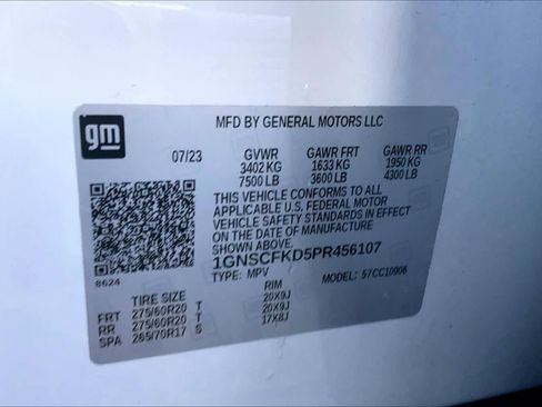 Used 2023 Chevrolet Suburban Premier image 31