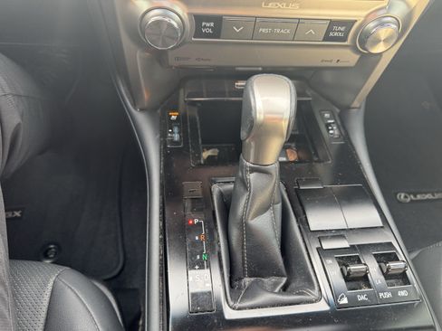 Used 2020 Lexus GX 460 Premium w/ Premium Package AWD/4WD image 26