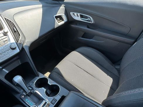 Used 2015 Chevrolet Equinox LT w/ Driver Convenience Package image 17