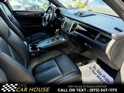 Used 2017 Porsche Macan S image 21