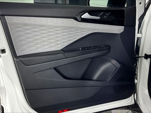 Used 2023 Volkswagen Taos S w/ Driver Assistance Package image 20