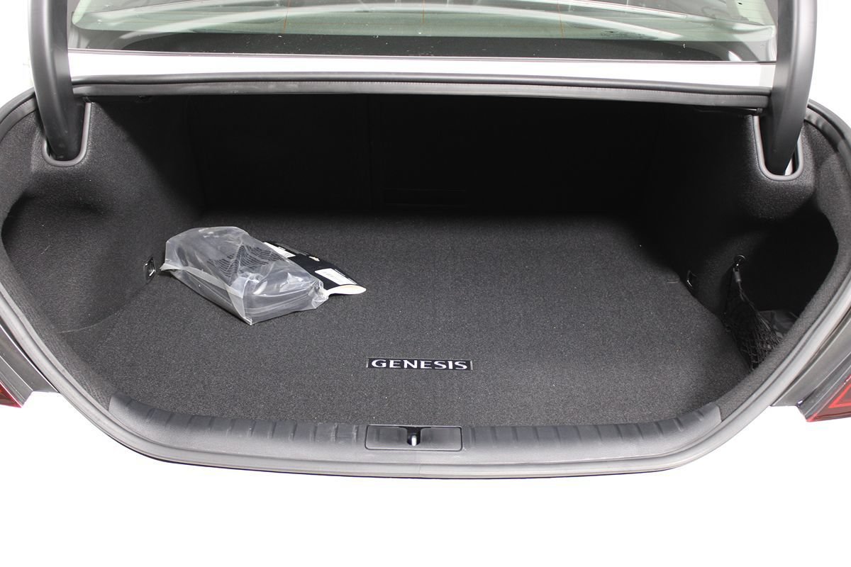 Used 2022 Genesis G70 2.0T w/ Prestige Package RWD image 30