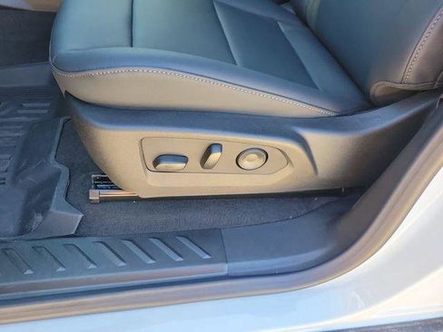 New 2026 GMC Canyon Elevation w/ Convenience Package RWD image 12