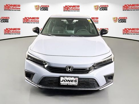 Used 2023 Honda Civic Sport image 11
