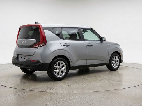 Used 2025 Kia Soul LX w/ LX Technology Package FWD image 9