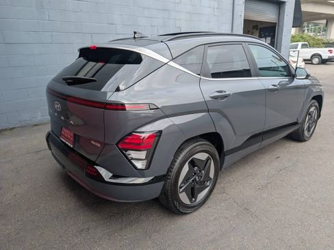 Used 2024 Hyundai Kona Limited FWD image 3