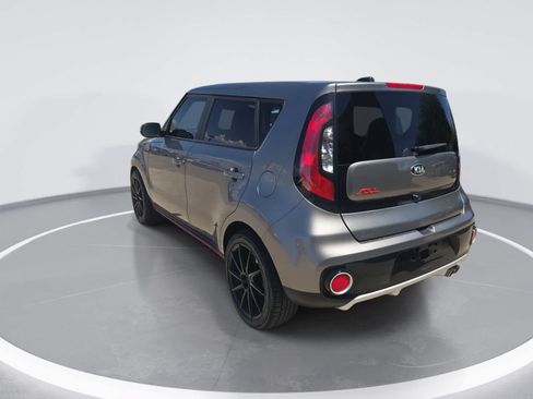 Used 2018 Kia Soul ! FWD image 6