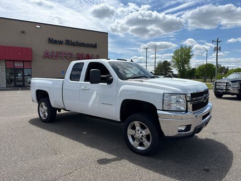 Used 2011 Chevrolet Silverado 2500 LTZ w/ LTZ Plus Package AWD/4WD image 7