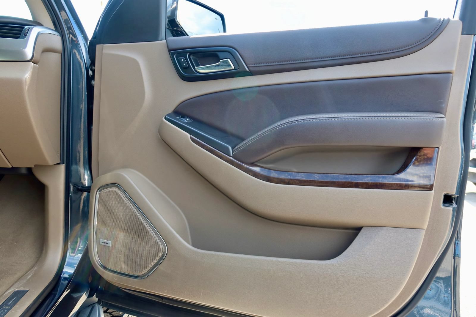 Used 2019 Chevrolet Tahoe LT AWD/4WD image 18