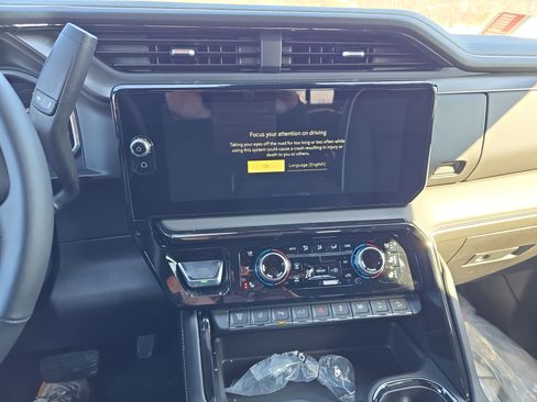 New 2026 GMC Sierra 2500 AT4X w/ LPO, Black Badging Package image 4