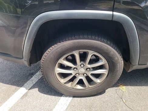 Used 2014 Jeep Grand Cherokee Limited AWD/4WD image 9