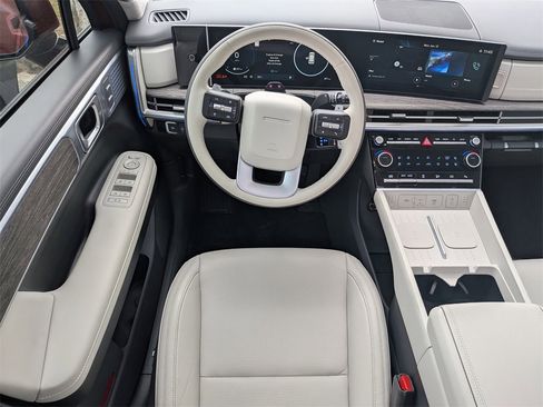 Used 2024 Hyundai Santa Fe Calligraphy image 15