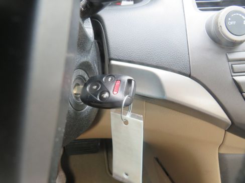 Used 2011 Honda Accord LX-P image 30