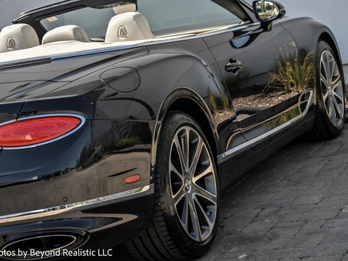 Used 2020 Bentley Continental GT image 14