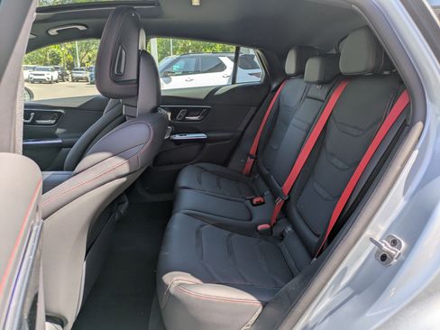 New 2025 Mercedes-Benz GLC 43 AMG 4MATIC Coupe image 15