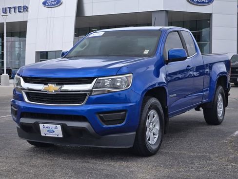Used 2018 Chevrolet Colorado W/T w/ WT Convenience Package RWD image 3
