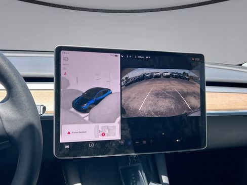 Used 2023 Tesla Model Y Long Range AWD/4WD image 21