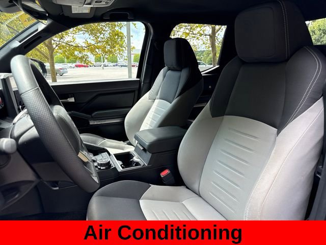 Used 2025 Toyota Tacoma TRD Off-Road AWD/4WD image 17