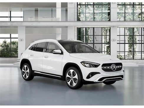 New 2025 Mercedes-Benz GLA 250 4MATIC image 11