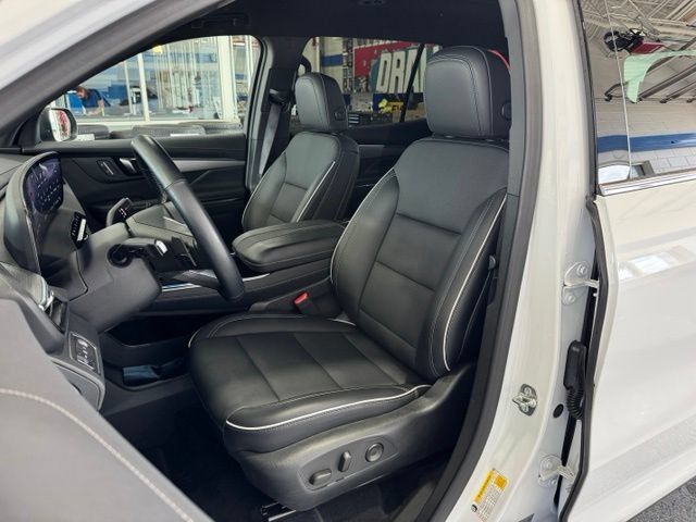 Used 2025 Buick Enclave Preferred FWD image 27