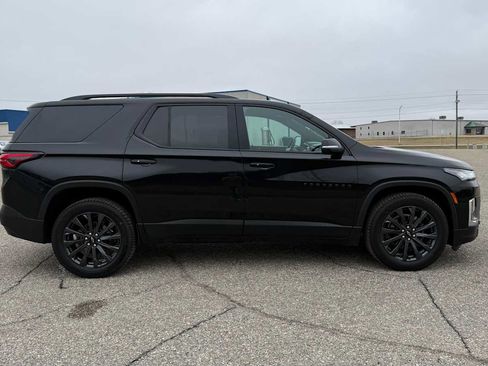 Used 2023 Chevrolet Traverse RS AWD/4WD image 3
