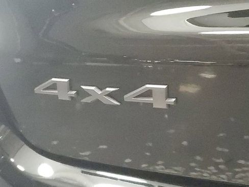 Used 2024 Jeep Compass Latitude w/ Altitude Special Edition image 8