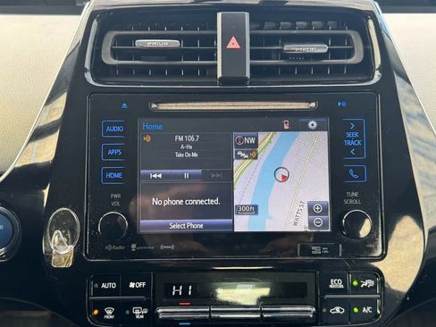 Used 2016 Toyota Prius Three Touring image 15