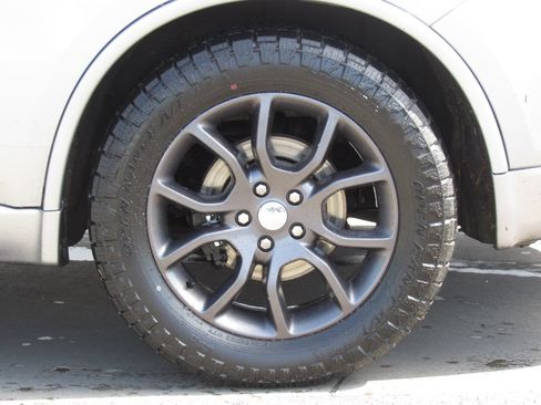 Used 2017 Dodge Durango R/T AWD/4WD image 40