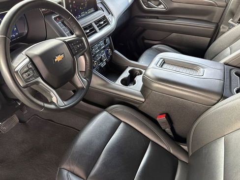 Used 2024 Chevrolet Suburban LT image 5