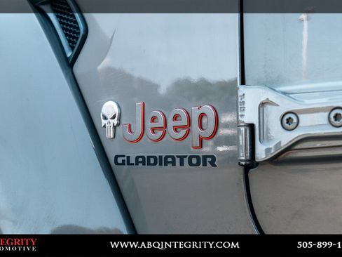 Used 2020 Jeep Gladiator Mojave AWD/4WD image 13