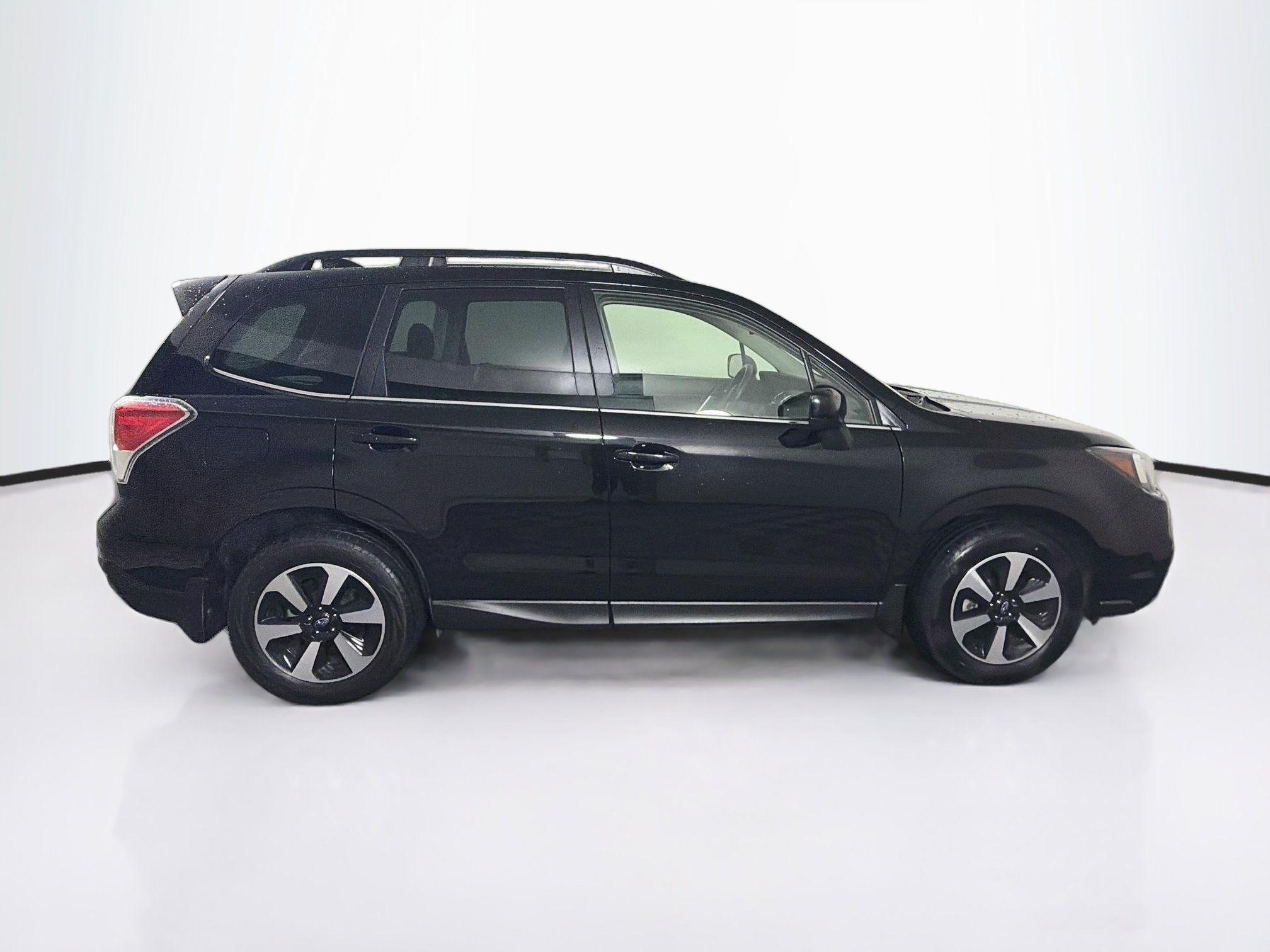 Used 2018 Subaru Forester 2.5i Limited AWD/4WD image 10