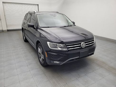 Used 2020 Volkswagen Tiguan SEL w/ 3rd Row Seat Package image 13