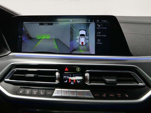 Used 2022 BMW X5 sDrive40i w/ Premium Package image 14