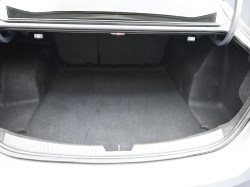 Used 2018 Chevrolet Malibu LT w/ Driver Confidence Package FWD image 18