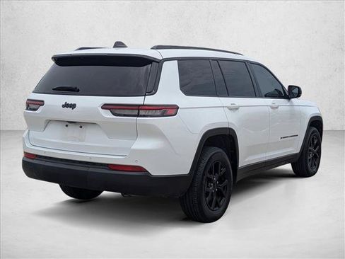 Used 2024 Jeep Grand Cherokee L Altitude RWD image 5