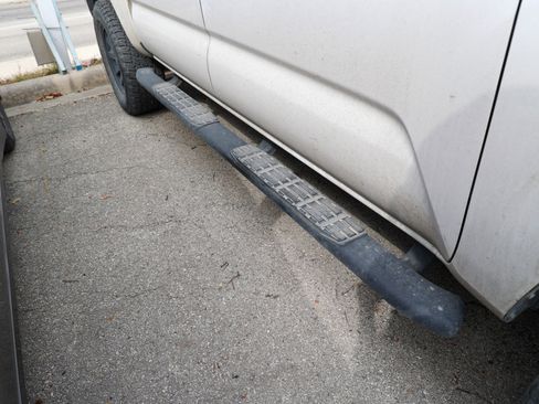 Used 2023 Toyota Tacoma SR image 10