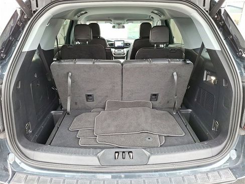 Certified 2022 Ford Explorer XLT w/ Equipment Group 202A image 31