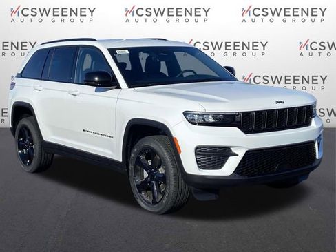 New 2025 Jeep Grand Cherokee Altitude image 1