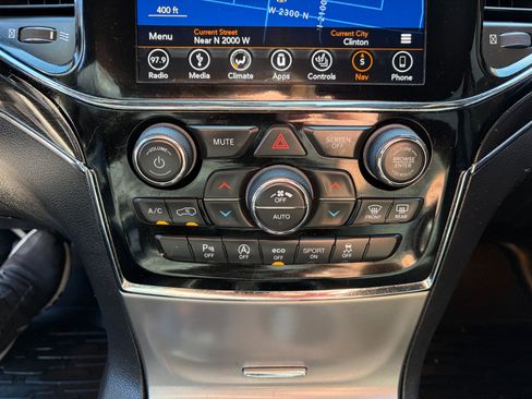 Used 2019 Jeep Grand Cherokee Trailhawk image 22